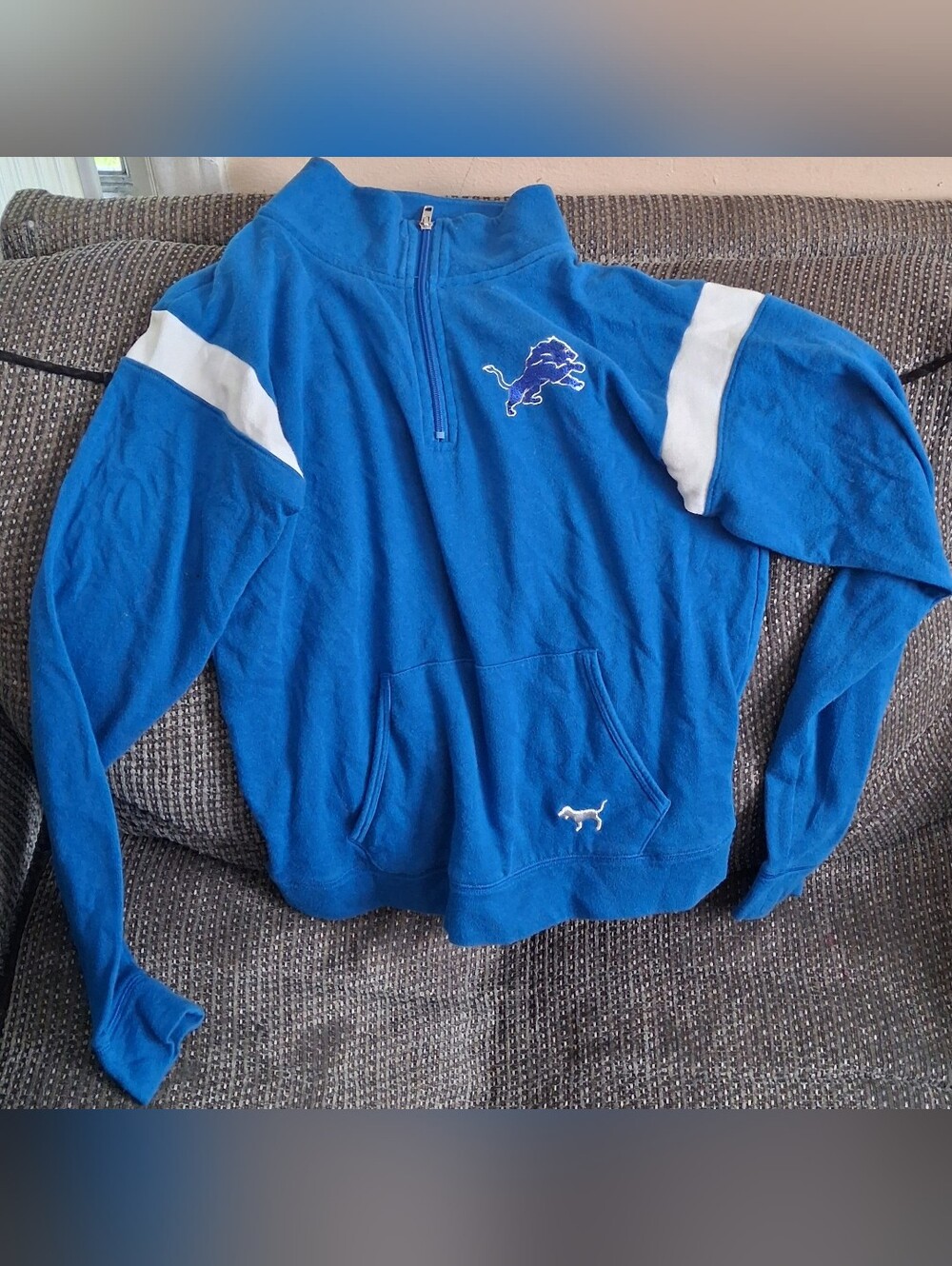 PINK Victoria's Secret NFL Detroit Lions 'Defend The Den' XS Pullover Sweatshirt